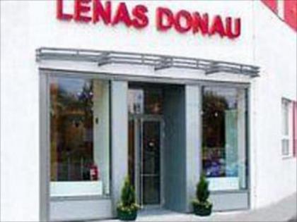 Lenas Donau Hotel - image 7