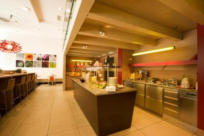 Ibis Wien Messe - image 15