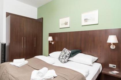 Stephansdom Premium Apartments - image 5