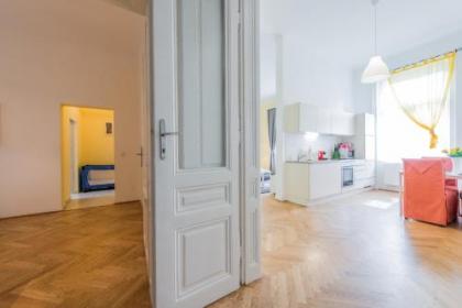 Vienna Apartment 1010 - image 17