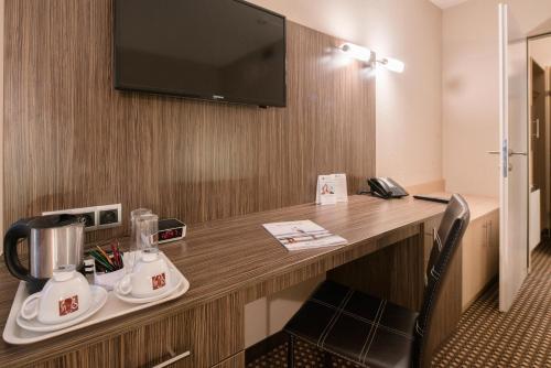 Best Western Smart Hotel - image 2