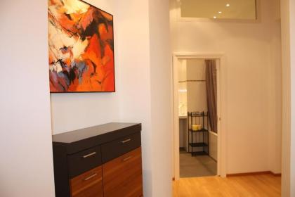 Opera Studio Apartment - image 11