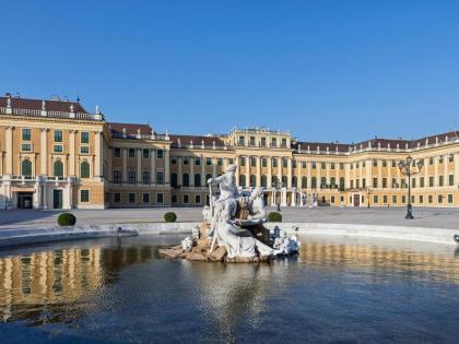 Schloß Schönbrunn Grand Suite - image 1