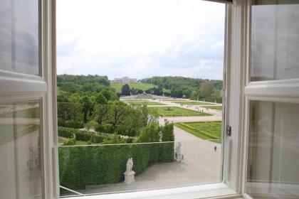 Schloß Schönbrunn Grand Suite - image 19