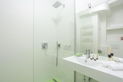 Green Mango City Condo - image 6