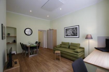 Vienna Gold Apartments - contactless check in - image 9