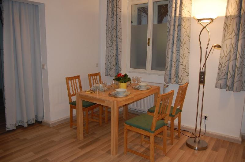 Cosy apartment next to the City of Vienna - image 2