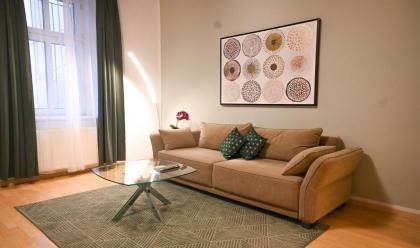 Elegant Suite Altes AKH - image 1