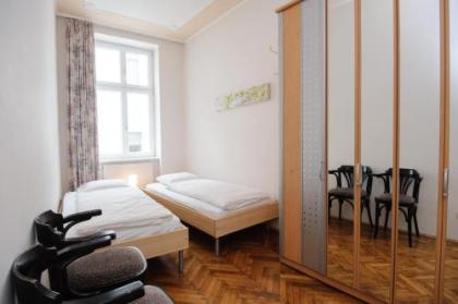 Vienna-Apartment-One Servitengasse - image 14