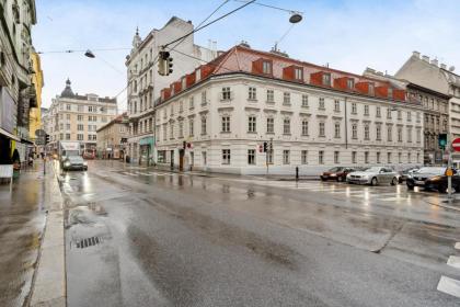 Florian's apartments in Mariahilf Vienna - image 14