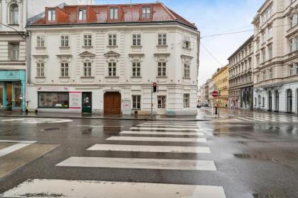 Florian's apartments in Mariahilf Vienna - image 20