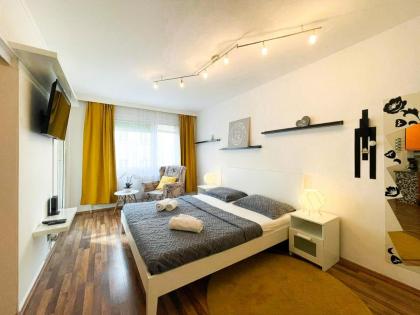 Cozy Apartment Margareten - image 1