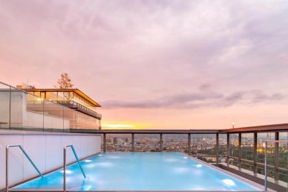 Triiiple Tower Dream Apartments with Rooftop-Summer-Pool - image 11