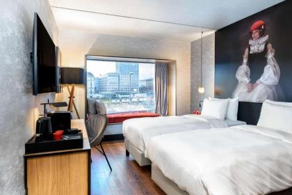 Radisson RED Hotel Vienna - image 9