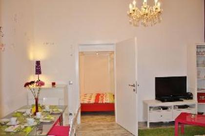 GoVienna Belvedere Apartment - image 4