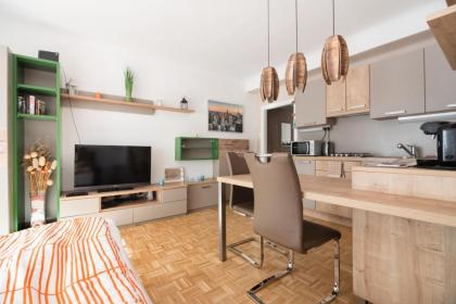 Cosy apartment near VIC (UNO City) - image 17