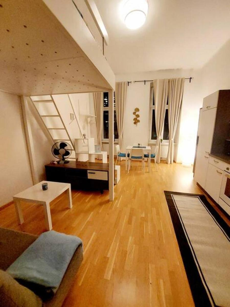 Cozy Vienna City Apartment 40m2 in central & beautiful family area right at subway & park - image 5