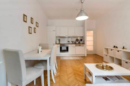 Apartment in the best location in the city center Viena Austria - image 13