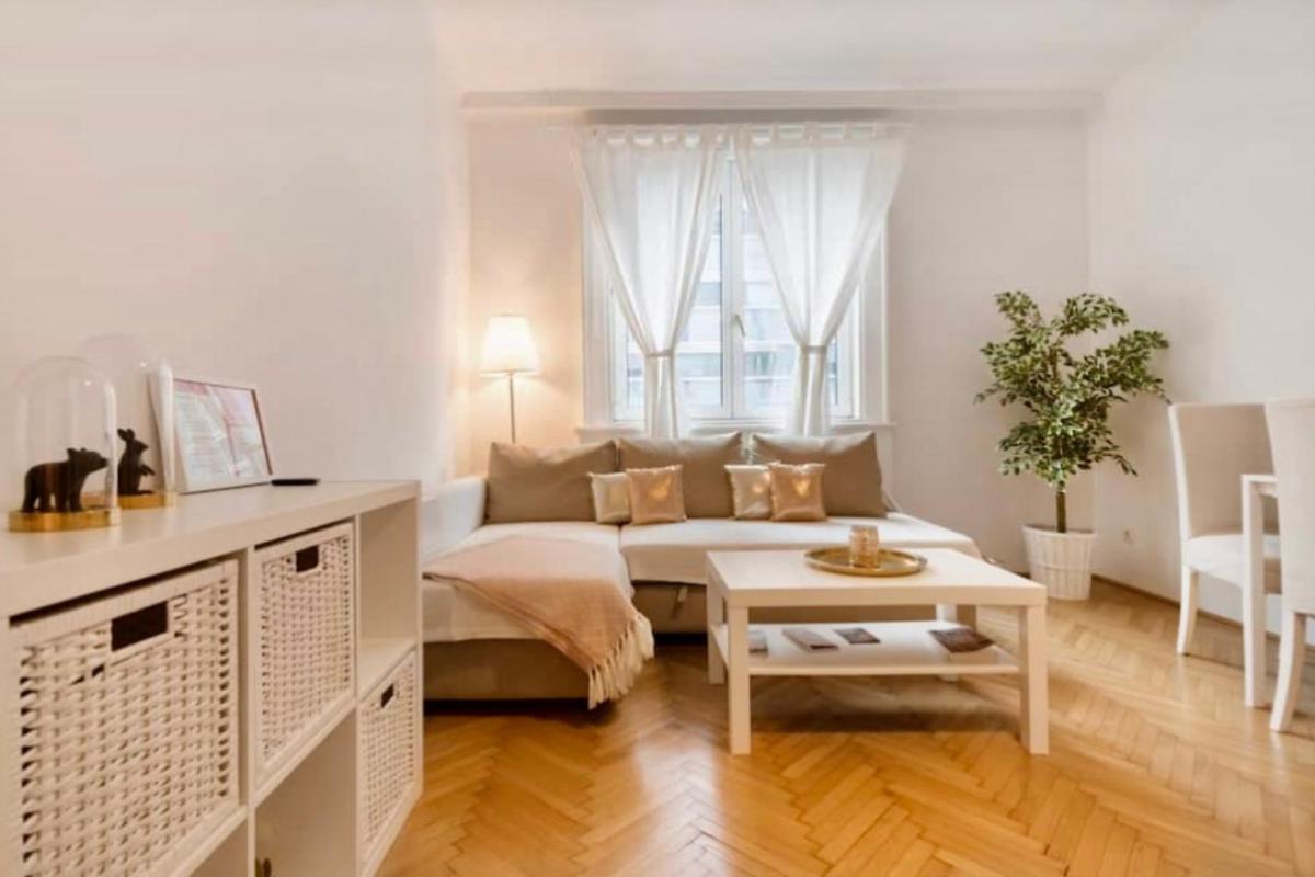 Apartment in the best location in the city center Viena Austria - image 6