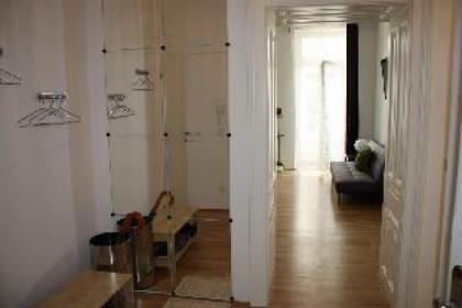 GoVIenna Modern Apartment - image 12