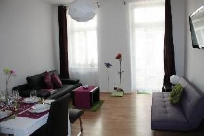 GoVIenna Modern Apartment - image 15