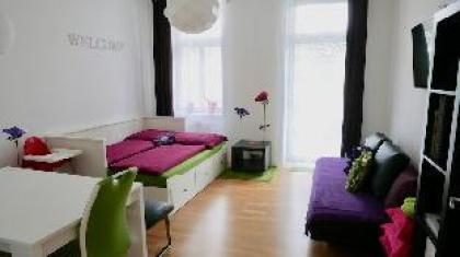 GoVIenna Modern Apartment - image 19