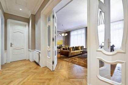 Apartments Schlossgasse - Exclusive opportunity since construction close by - image 16